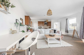 Lovely 2 Bedroom Maisonette with Parking in Tonbridge